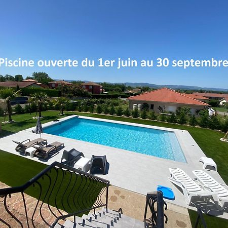 Studio Chez L'Habitant Avec Piscine Commune Grieges 외부 사진
