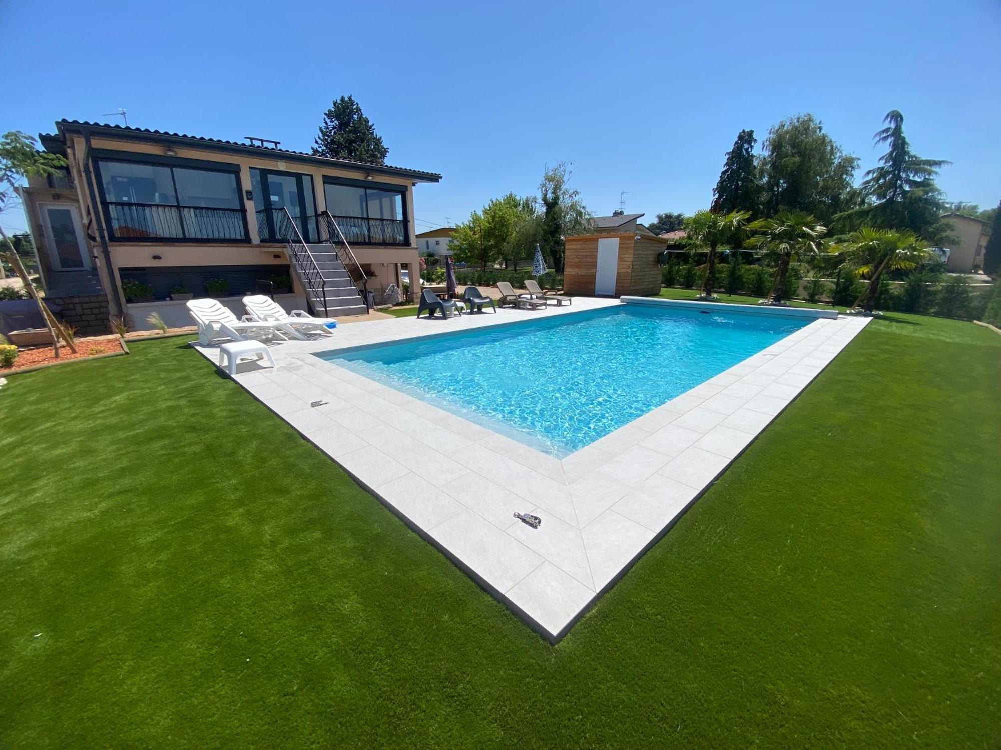 Studio Chez L'Habitant Avec Piscine Commune Grieges 외부 사진
