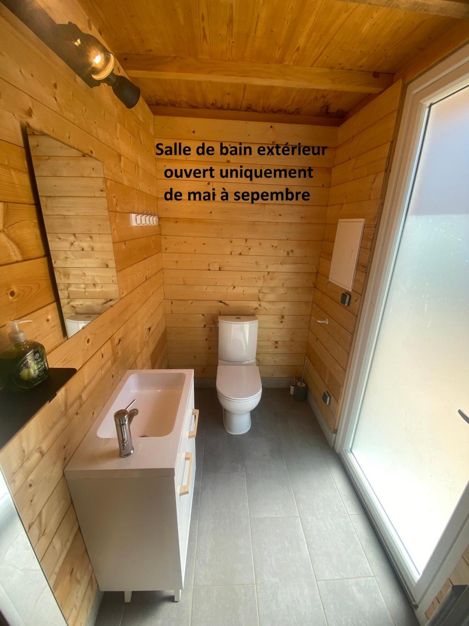 Studio Chez L'Habitant Avec Piscine Commune Grieges 외부 사진